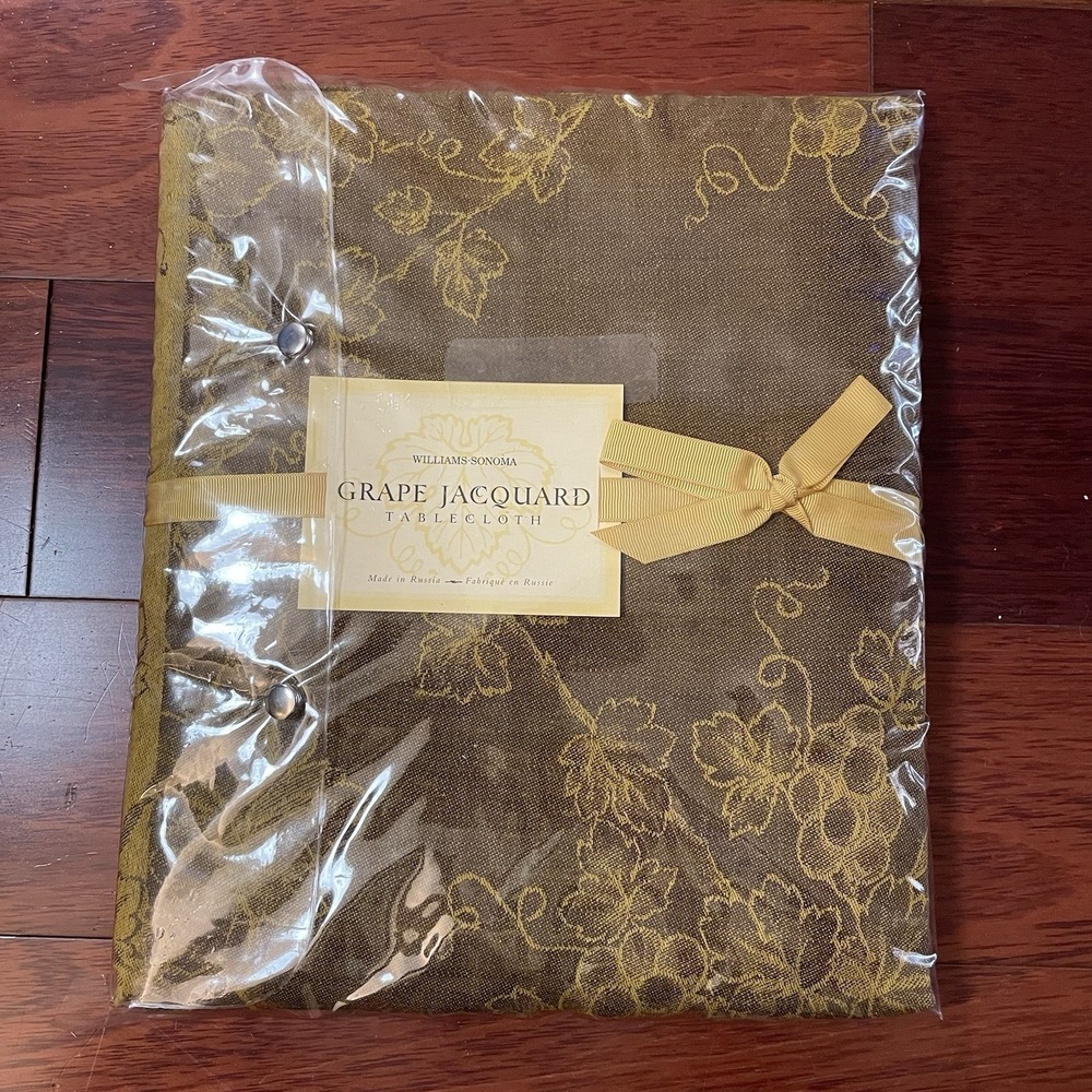 Williams Sonoma Grape Jacquard Square Tablecloth 70x108" NIP Rare HTF B31